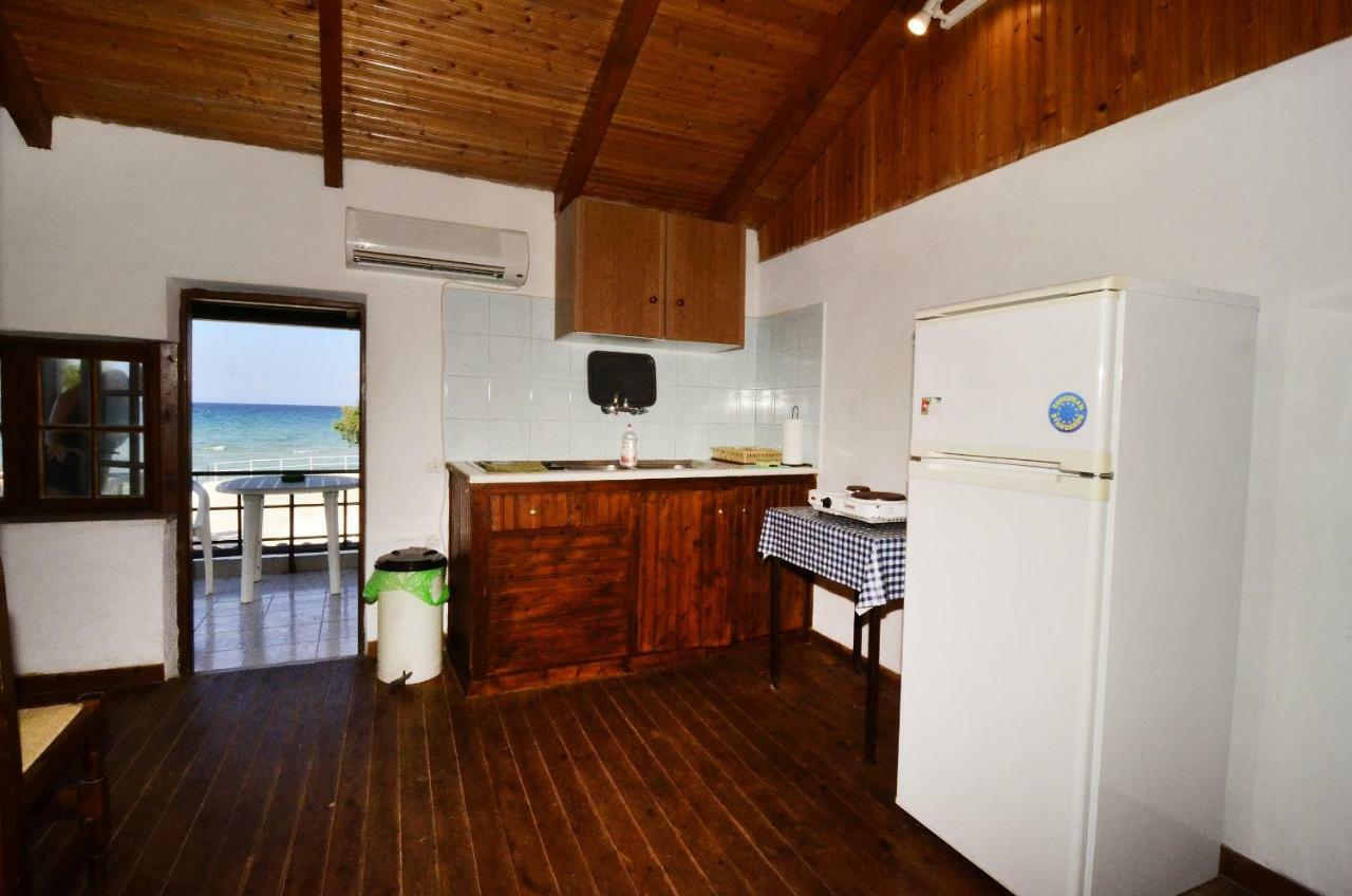 Oasis Beachfront Studios & Apartments, By Zantewize Alykanas  Exterior photo